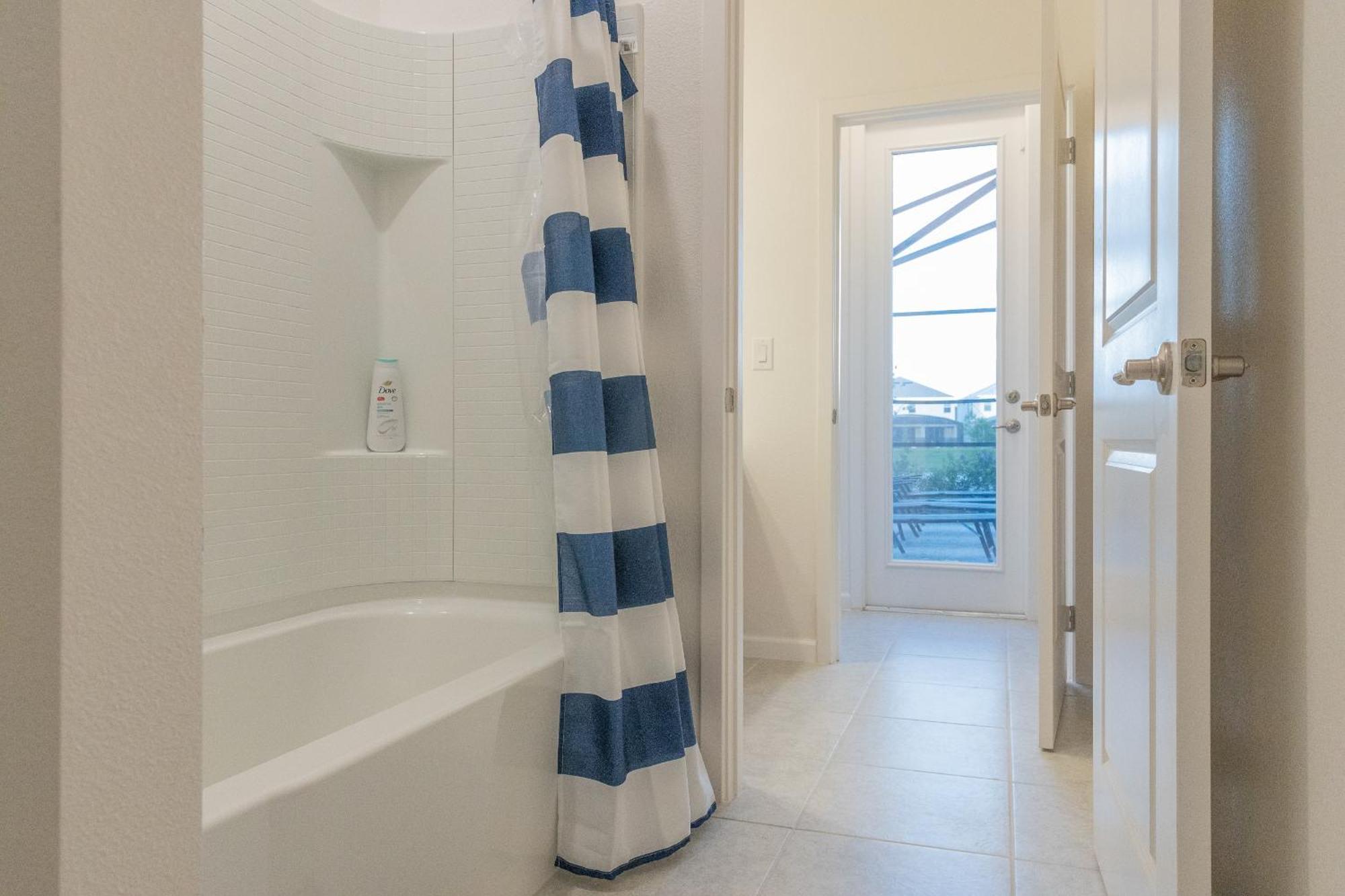 Waterfront Brand New Modern Luxury 8 Bedroom Pool House! Sleeps 16 Kissimmee Bagian luar foto